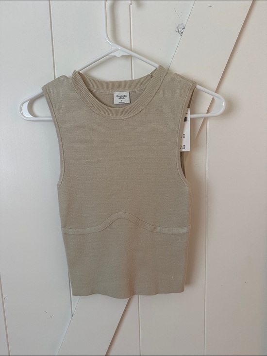 Abercrombie & Fitch Tops - Abercrombie & Fitch Ribbed Tank Top in Light Beige